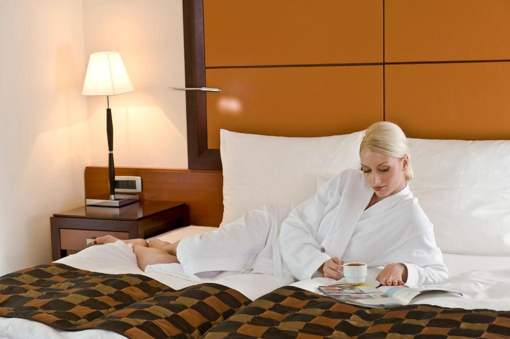 Aparthotel Premier Podgoriçe Oda fotoğraf