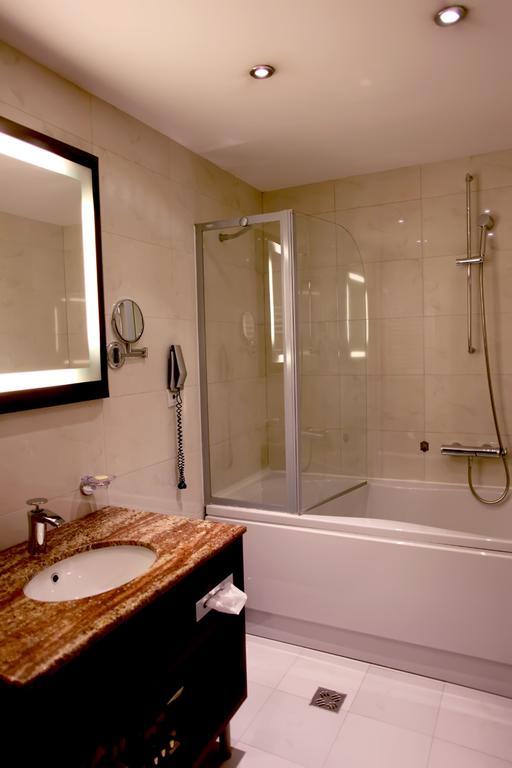 Aparthotel Premier Podgoriçe Oda fotoğraf