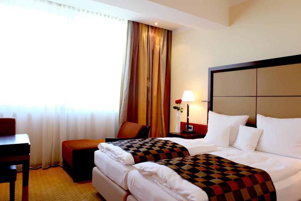 Aparthotel Premier Podgoriçe Oda fotoğraf